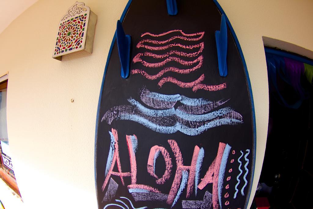 Oporto Surf Camp Hostel Esmoriz Exterior photo